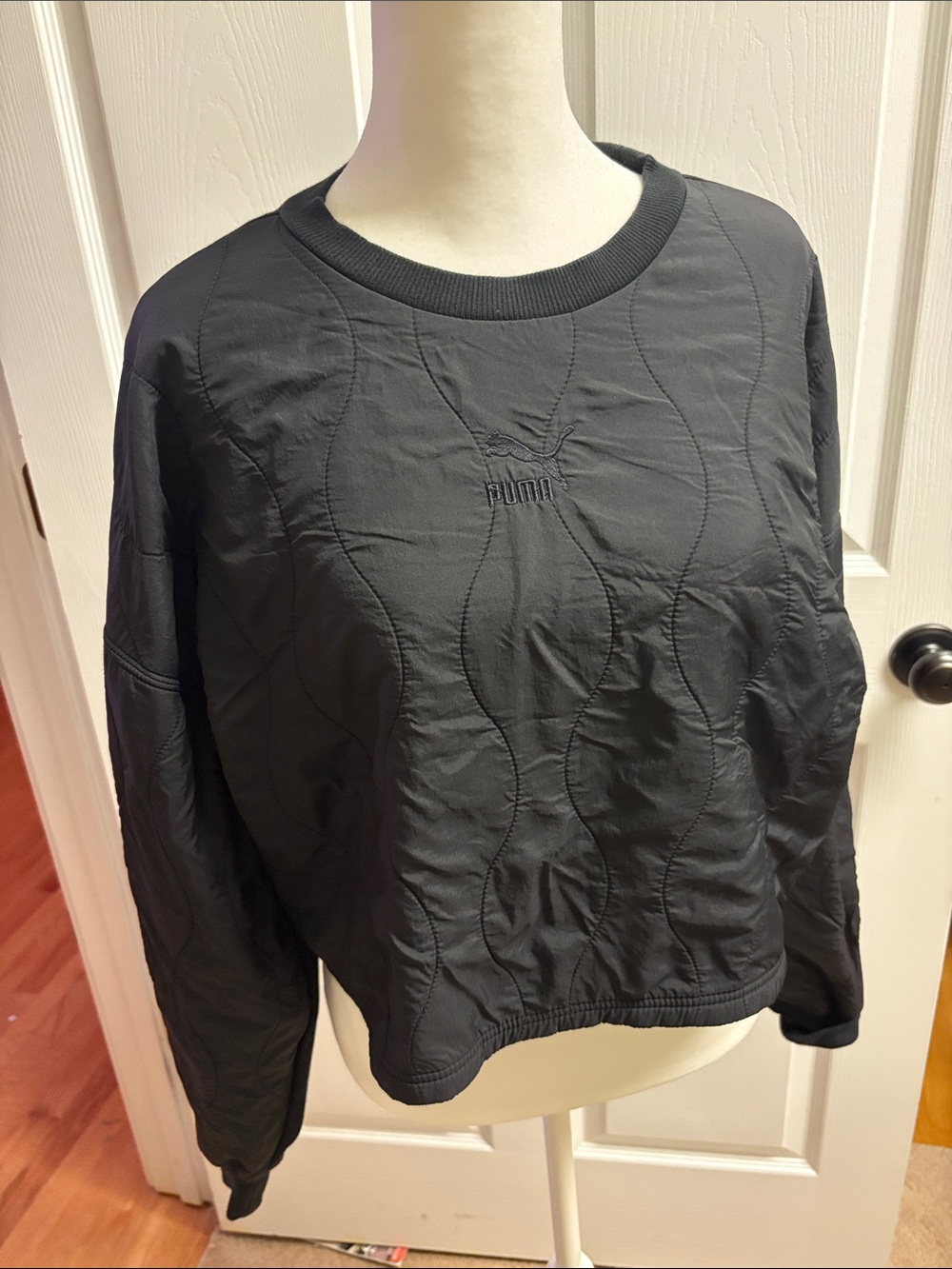 Puma Women's Black Quilted Crop Crewneck Sweatshirt